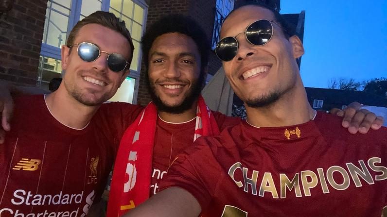 Liverpool players celebrate first Premier League title in style